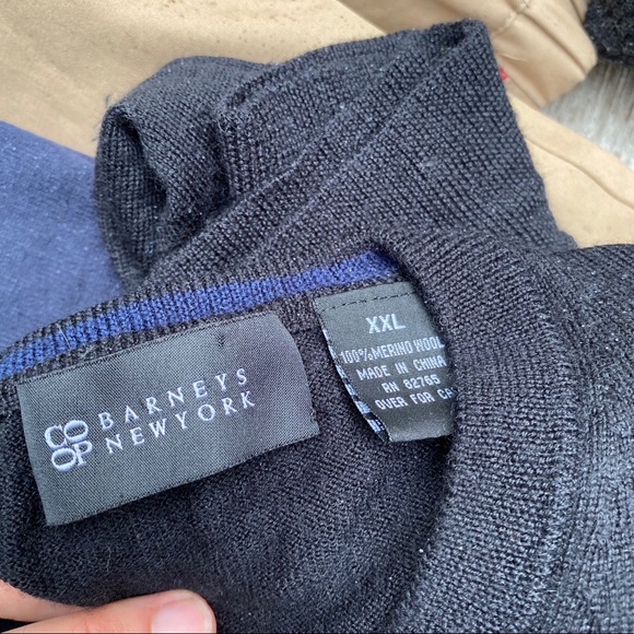 Barney’s NY XXL Merino Wool V neck knit sweater - Picture 7 of 7